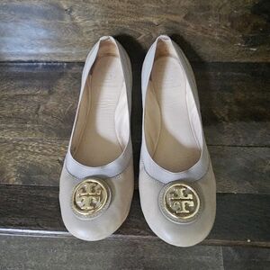 Tory Burch Caroline 2 Ballet Flat In French Gray Size 9